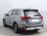 Mitsubishi Outlander  2.0 
