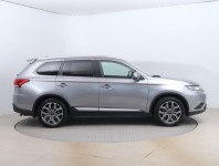 Mitsubishi Outlander  2.0 