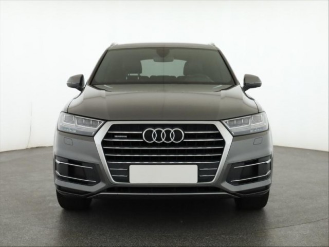 Audi Q7  3.0 TDI S-Line