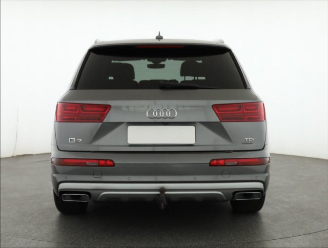 Audi Q7  3.0 TDI S-Line
