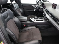Audi Q7  3.0 TDI S-Line