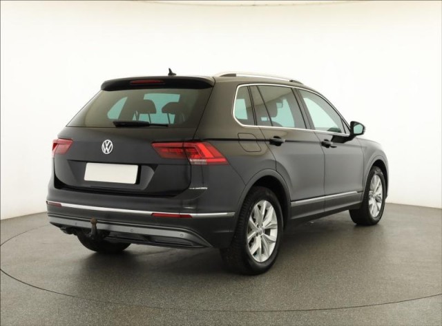 Volkswagen Tiguan  2.0 TDI 