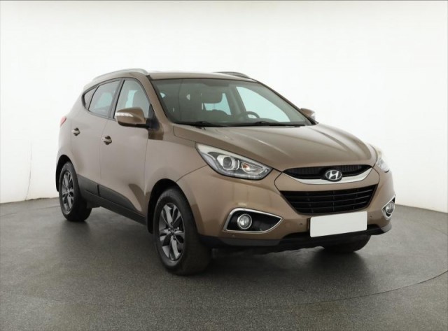 Hyundai ix35  2.0 CRDi Trikolor