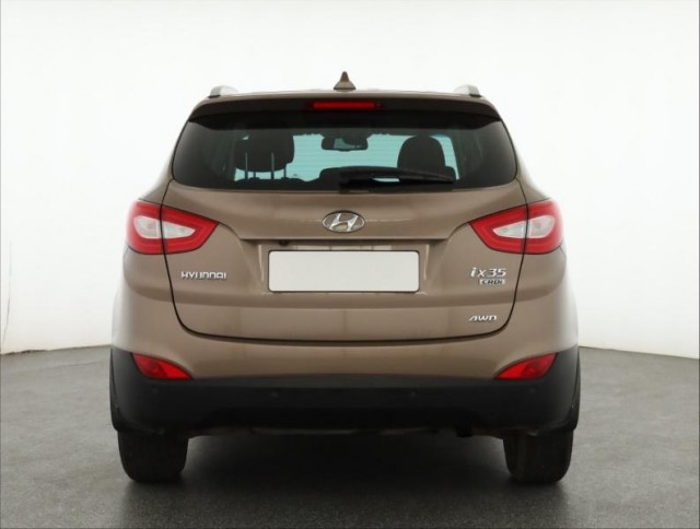 Hyundai ix35  2.0 CRDi Trikolor