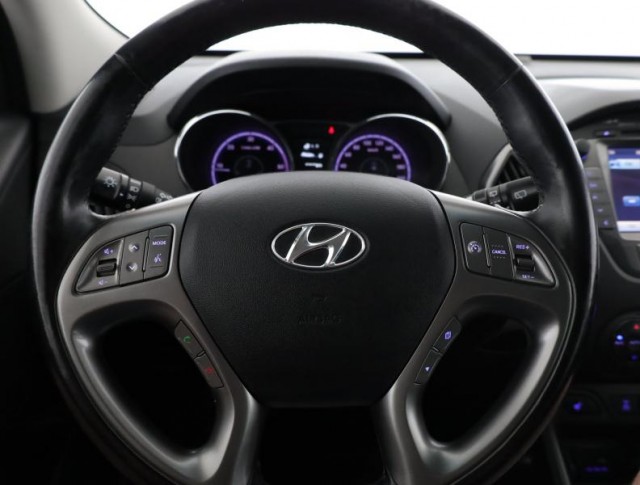 Hyundai ix35  2.0 CRDi Trikolor