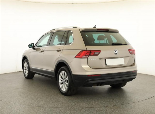 Volkswagen Tiguan  2.0 TSI Comfortline