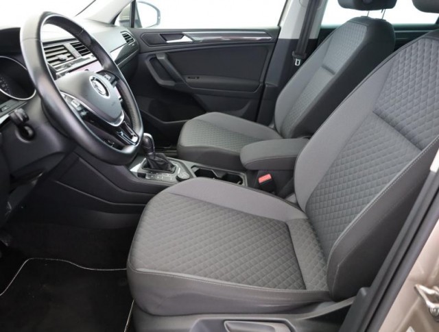 Volkswagen Tiguan  2.0 TSI Comfortline