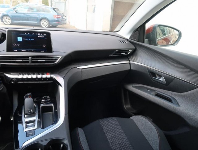 Peugeot 3008  1.5 BlueHDi 