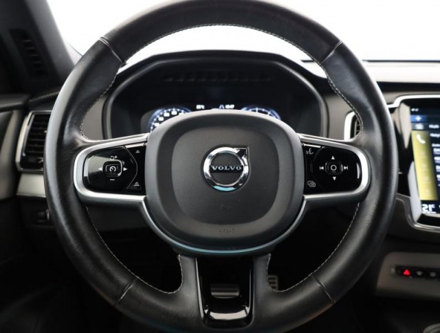 Volvo XC90  B6 AWD R-Design