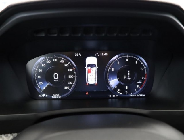 Volvo XC90  B6 AWD R-Design