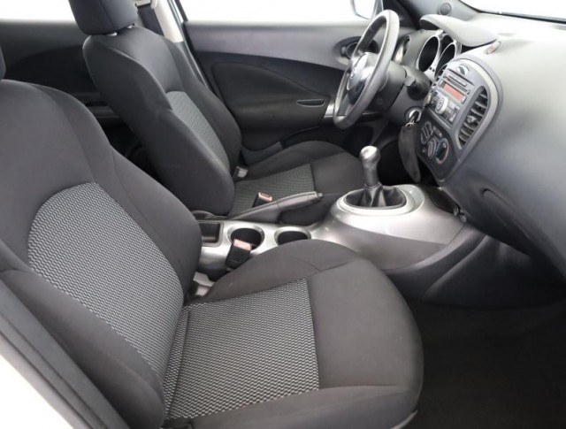 Nissan Juke  1.6 i 
