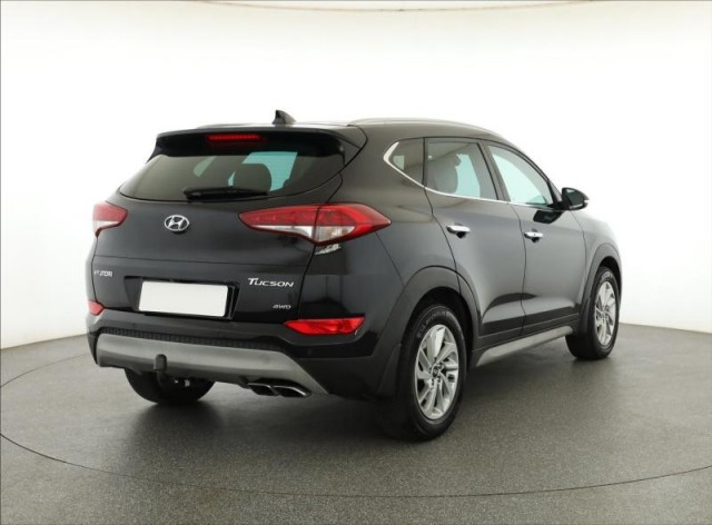 Hyundai Tucson  2.0 CRDi 