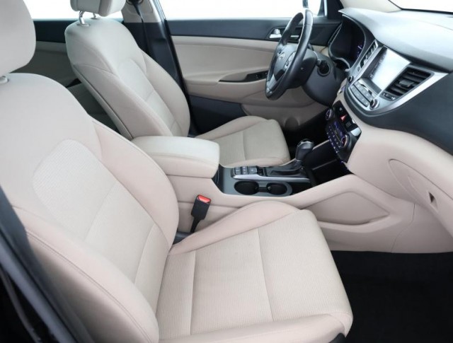 Hyundai Tucson  2.0 CRDi 