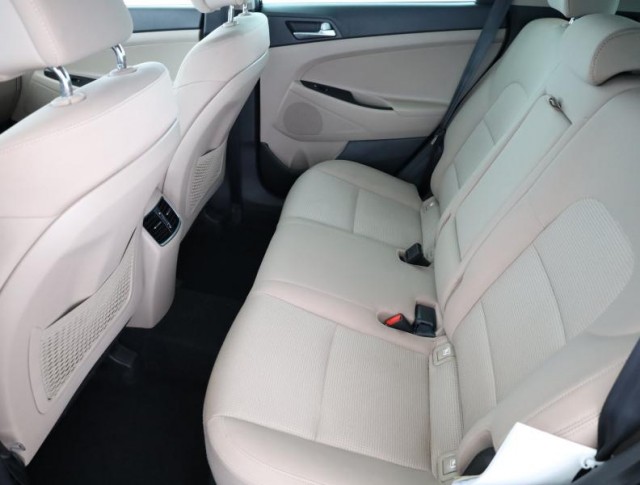Hyundai Tucson  2.0 CRDi 