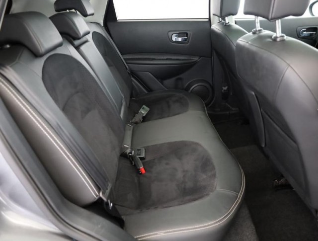 Nissan Qashqai  1.6 