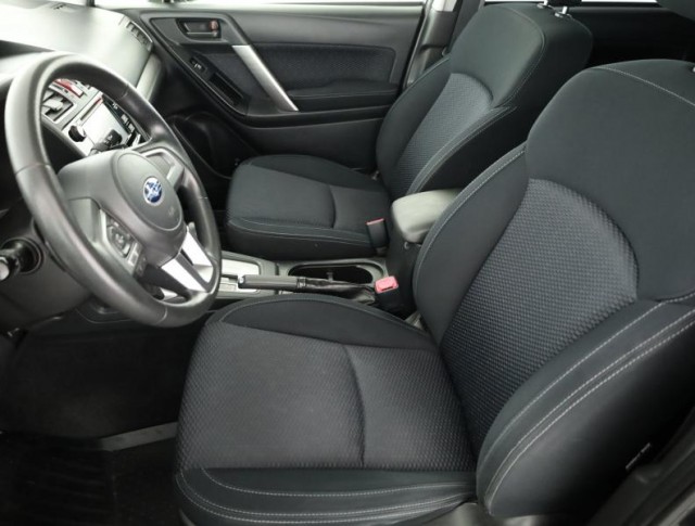 Subaru Forester  2.0 X 