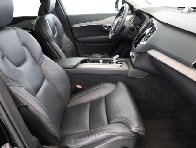 Volvo XC90  B5 AWD 