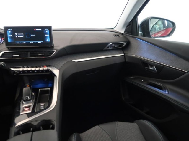 Peugeot 3008  1.5 BlueHDi 
