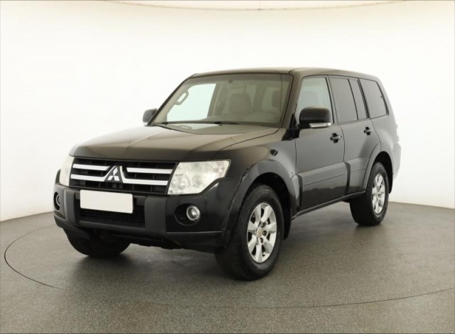 Mitsubishi Pajero  3.2 DI-D 