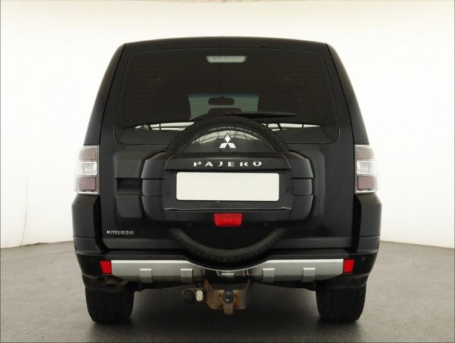 Mitsubishi Pajero  3.2 DI-D 