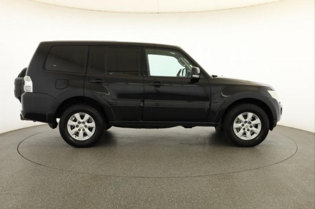 Mitsubishi Pajero  3.2 DI-D 