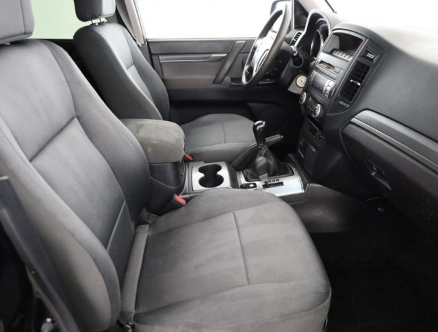 Mitsubishi Pajero  3.2 DI-D 