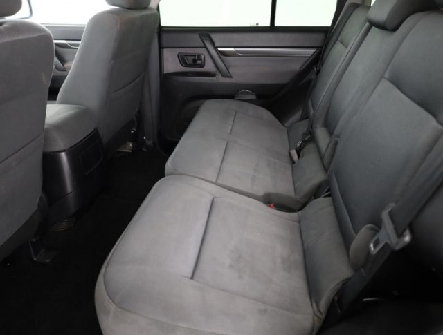 Mitsubishi Pajero  3.2 DI-D 