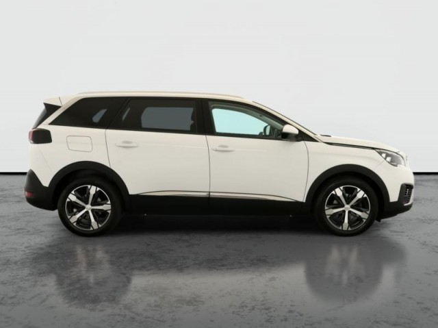 Peugeot 5008  1.5 BlueHDi 