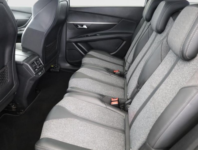 Peugeot 5008  1.5 BlueHDi 