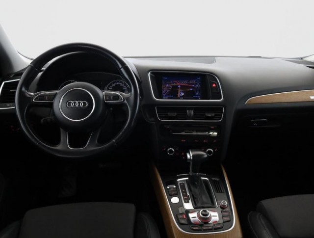 Audi Q5  2.0 TDI 