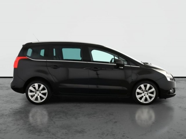 Peugeot 5008  2.0 HDI 