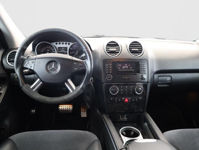 Mercedes-Benz ML  ML 320 CDI 
