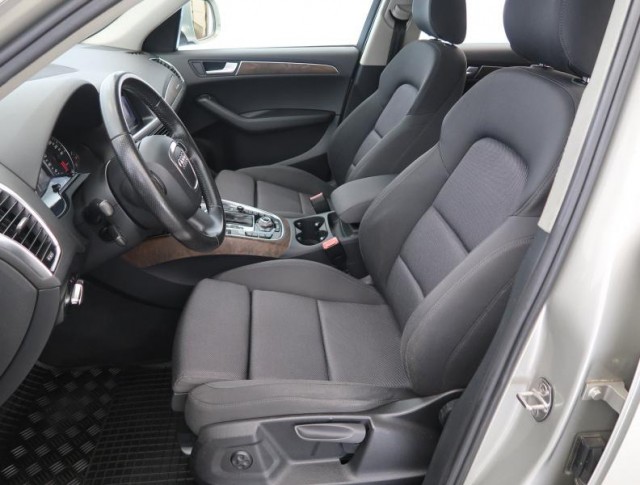 Audi Q5  2.0 TDI 