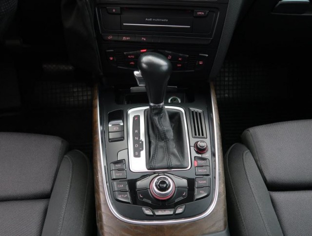 Audi Q5  2.0 TDI 