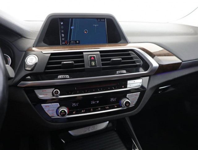 BMW X3  xDrive20d Luxury line