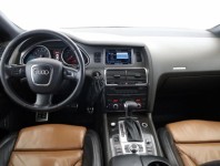 Audi Q7  4.2 FSI 