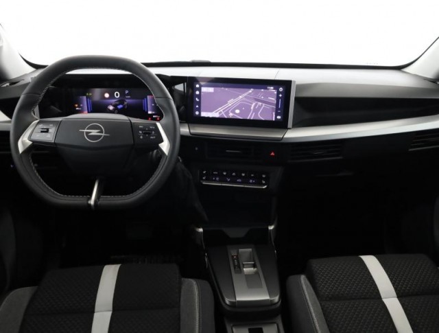 Opel Frontera  1.2 hybrid 