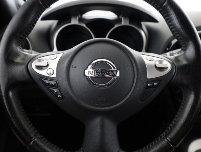 Nissan Juke  1.6 i 