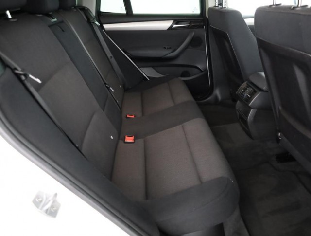 BMW X3  sDrive18d 