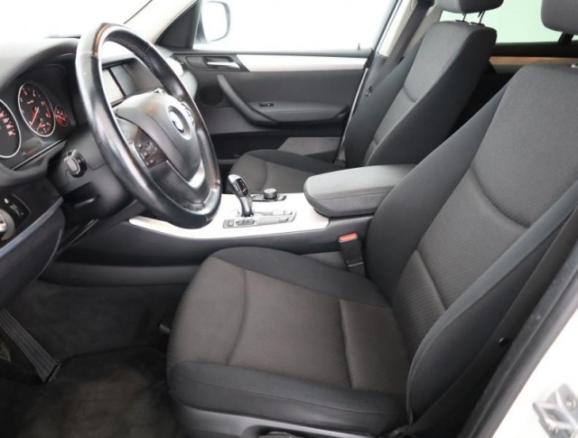 BMW X3  sDrive18d 