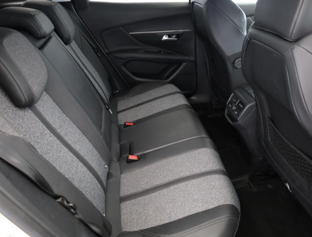 Peugeot 3008  1.6 BlueHDi 