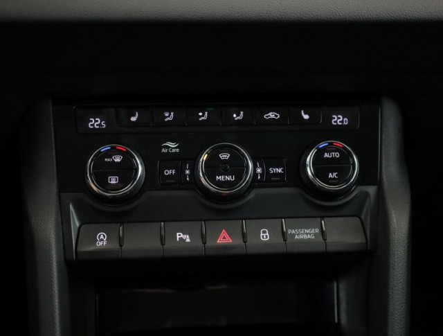 Škoda Karoq  1.5 TSI Style