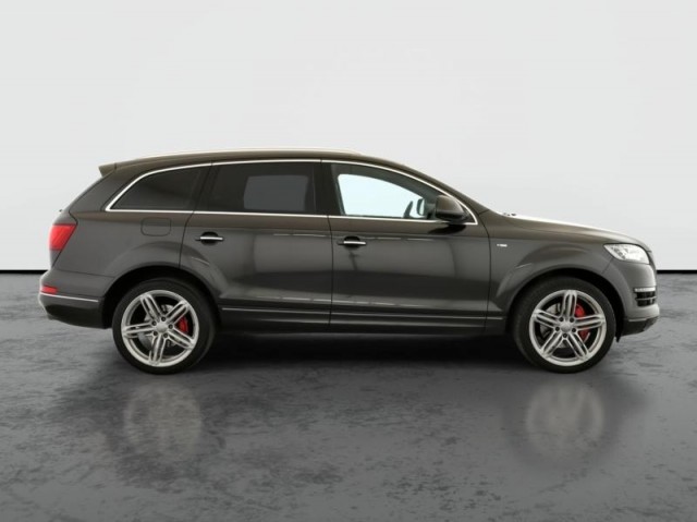 Audi Q7  3.0 TDI S-Line