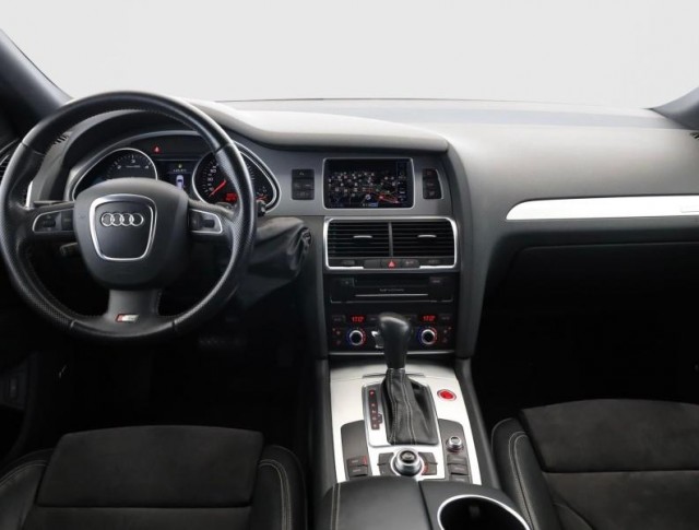 Audi Q7  3.0 TDI S-Line