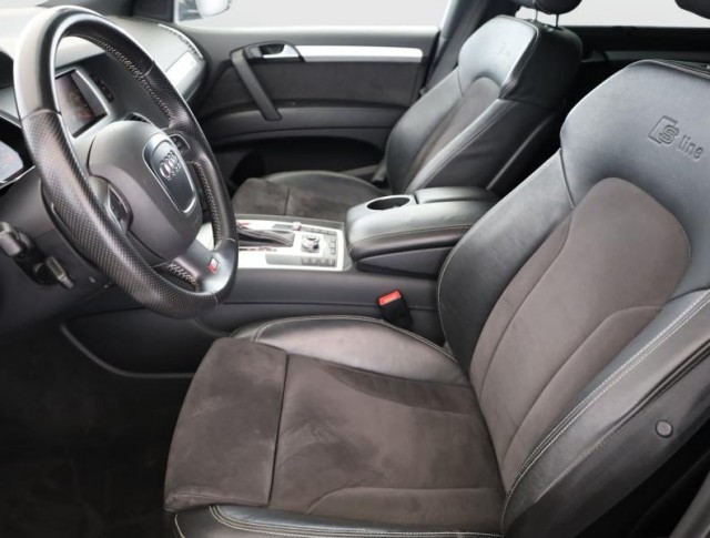 Audi Q7  3.0 TDI S-Line