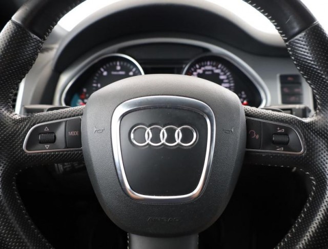 Audi Q7  3.0 TDI S-Line