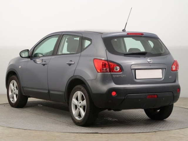 Nissan Qashqai  2.0 dCi 