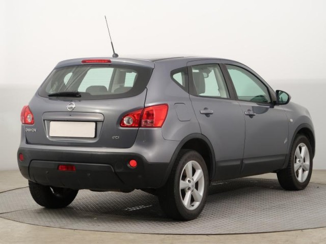 Nissan Qashqai  2.0 dCi 