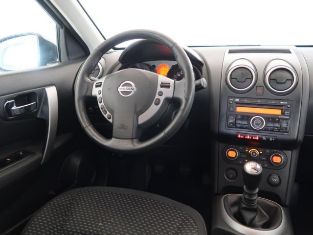 Nissan Qashqai  2.0 dCi 