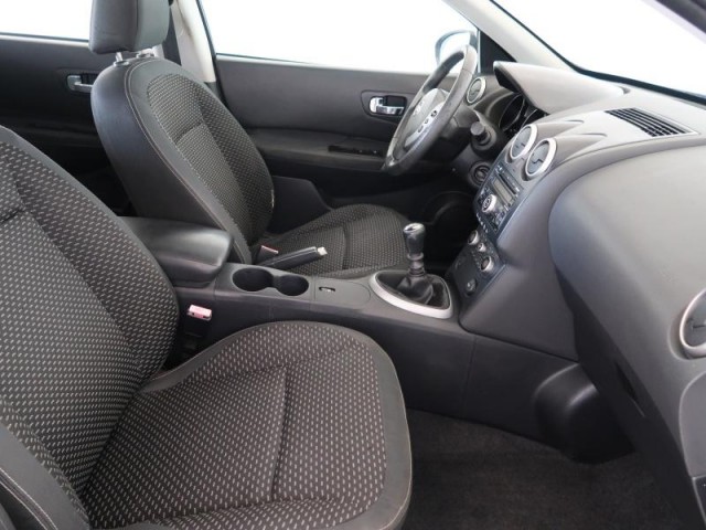 Nissan Qashqai  2.0 dCi 